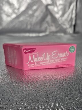 MakeUp Eraser Original Makeup Remover - New